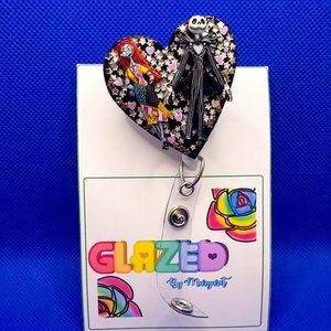 🆕Badge Reel 🛍🤩Free Shipping ✈️💌for bundle of 3 items and up📦